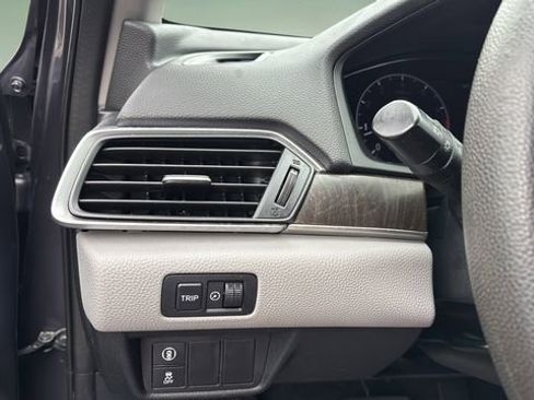 Used 2020 Honda Accord EX image 22
