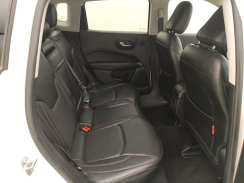 Used 2018 Jeep Compass Trailhawk w/ Leather Interior Group AWD/4WD image 19