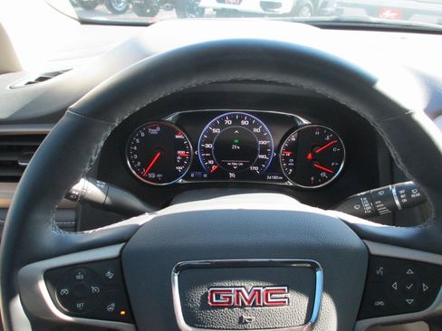 Certified 2023 GMC Acadia Denali image 30