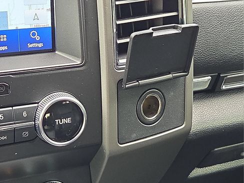 Used 2020 Ford Expedition XLT AWD/4WD image 19
