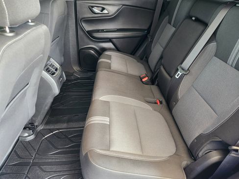 Certified 2024 Chevrolet Blazer LT w/ Convenience Package FWD image 31