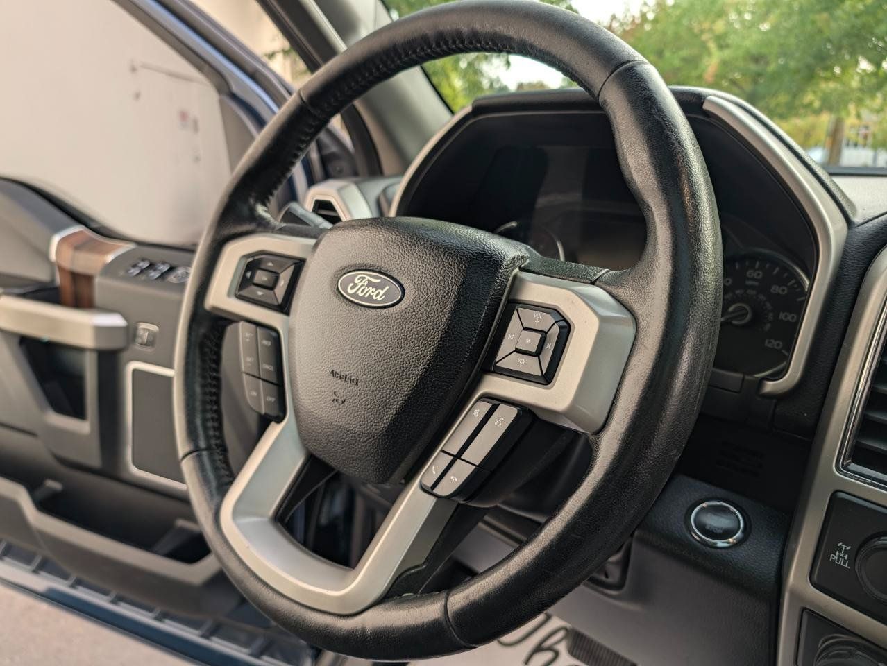 Used 2017 Ford F150 Lariat w/ Equipment Group 502A Luxury AWD/4WD image 14
