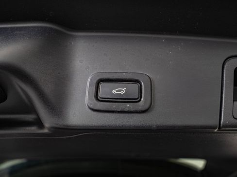 Used 2020 Land Rover Range Rover Evoque R-Dynamic SE AWD/4WD image 35