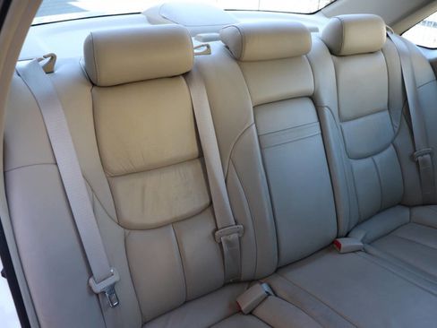 Used 2001 Toyota Avalon XLS FWD image 40