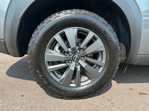 Used 2024 Nissan Pathfinder SV AWD/4WD image 39