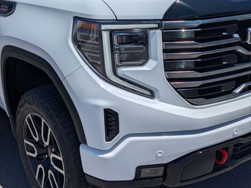 Used 2026 GMC Sierra 1500 AT4 w/ AT4 Premium Package AWD/4WD image 11