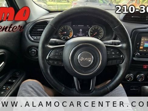 Used 2017 Jeep Renegade Altitude FWD image 36