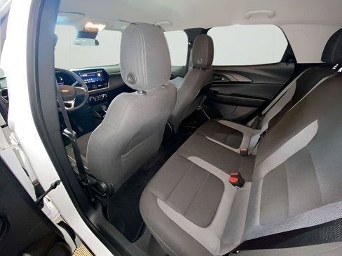 Used 2024 Chevrolet TrailBlazer LT w/ LT Cold Weather Package FWD image 33