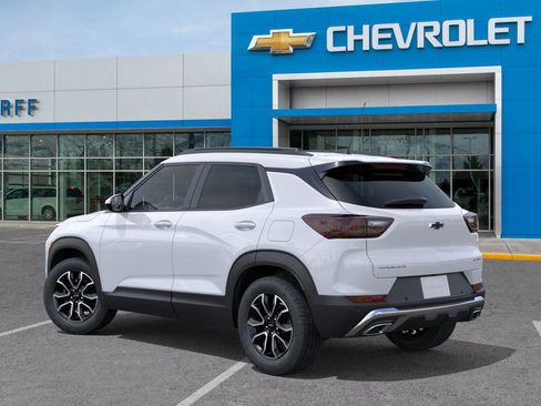 New 2025 Chevrolet TrailBlazer ACTIV w/ Convenience Package FWD image 3
