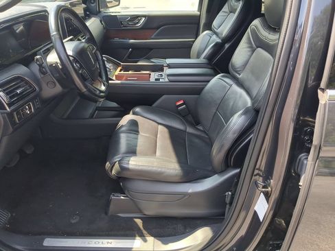 Used 2023 Lincoln Navigator Reserve AWD/4WD image 25