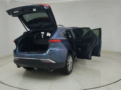 Used 2023 Toyota Venza Limited image 75