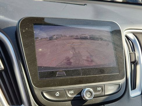 Used 2022 Chevrolet Malibu LT image 14