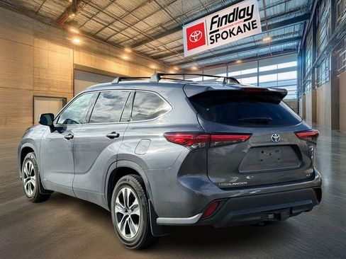 Used 2020 Toyota Highlander XLE image 6