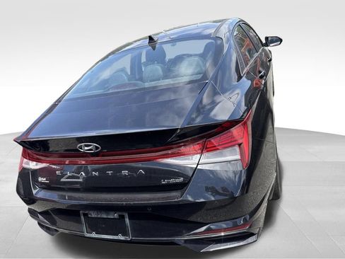 Used 2023 Hyundai Elantra Limited FWD image 10