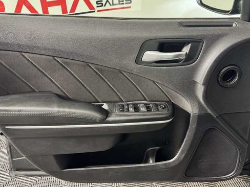 Used 2023 Dodge Charger SXT RWD image 11