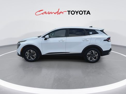 Used 2025 Kia Sportage LX FWD image 5