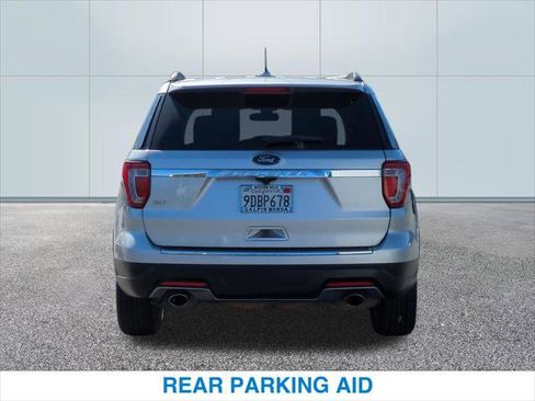 Used 2018 Ford Explorer XLT w/ Equipment Group 202A image 8