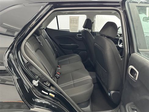 Used 2023 Hyundai Venue SEL image 15