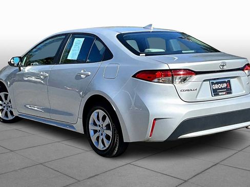 Used 2022 Toyota Corolla LE FWD image 11