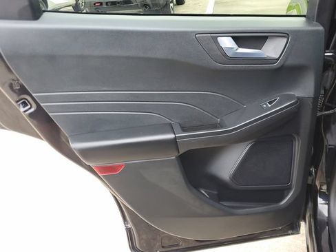 Used 2025 Ford Escape ST-Line FWD image 11