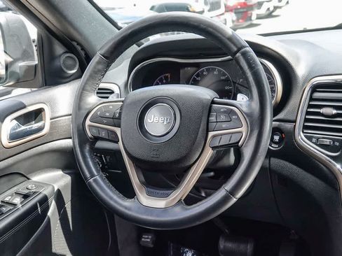 Used 2015 Jeep Grand Cherokee Laredo w/ Quick Order Package 23E RWD image 12