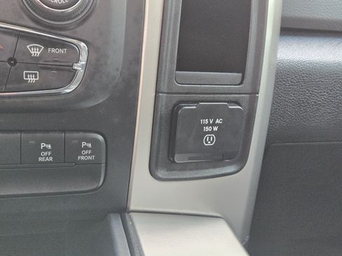 Used 2016 RAM 1500 Big Horn RWD image 31
