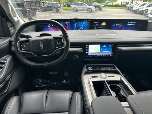 New 2026 Lincoln Navigator Reserve AWD/4WD image 23