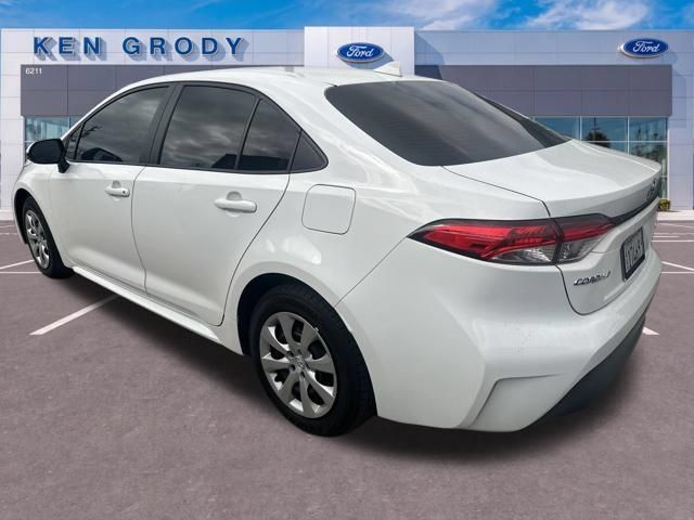 Used 2026 Toyota Corolla LE w/ Carpet Mat Package (TMS) FWD image 5