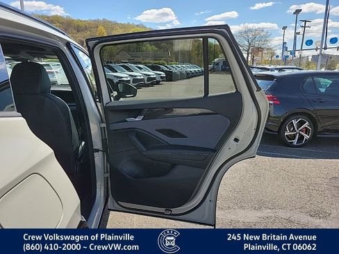 New 2026 Volkswagen Tiguan SE R-Line AWD/4WD image 45