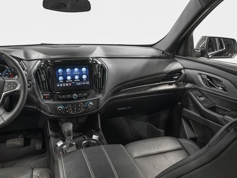 Used 2023 Chevrolet Traverse LT w/ LPO, Floor Liner Package image 30