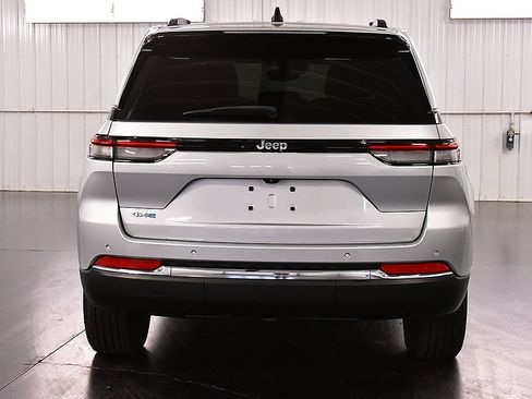 Used 2022 Jeep Grand Cherokee Limited 4xe AWD/4WD image 7