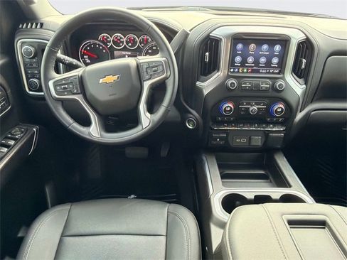 Used 2022 Chevrolet Silverado 1500 LTZ image 17