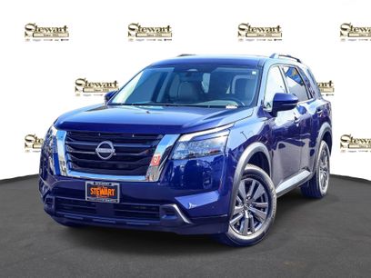 Used 2023 Nissan Pathfinder SV w/ Cargo Package
