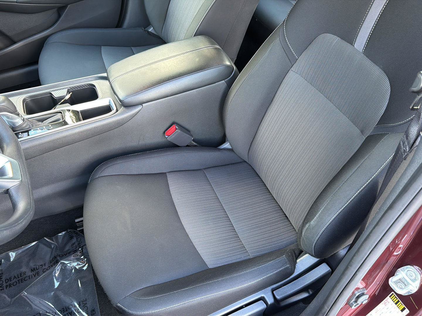 Used 2025 Nissan Sentra SV FWD image 30