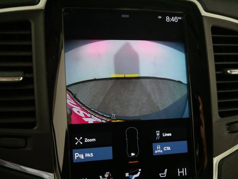 Used 2020 Volvo XC90 T6 Momentum image 32