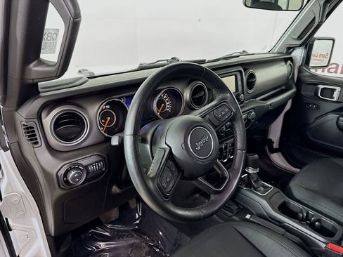 Used 2021 Jeep Gladiator Sport AWD/4WD image 9