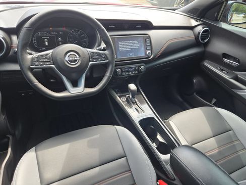 Used 2023 Nissan Kicks SR w/ SR Premium Package FWD image 15