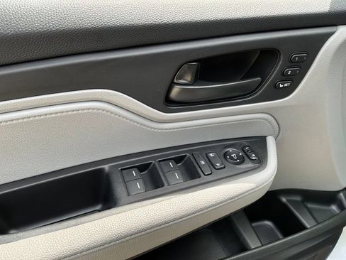 Used 2023 Honda Odyssey EX-L image 13