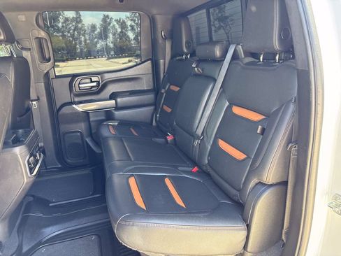 Used 2021 GMC Sierra 1500 AT4 w/ AT4 Premium Package AWD/4WD image 14