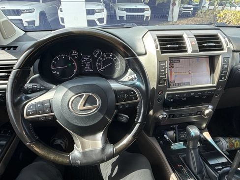 Used 2020 Lexus GX 460 Premium w/ Premium Package AWD/4WD image 6