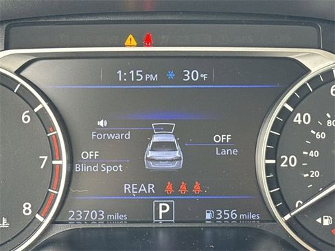 Used 2025 Nissan Altima 2.5 SV image 14