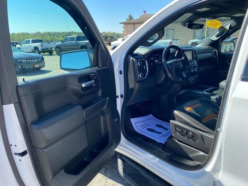 Used 2021 GMC Sierra 1500 AT4 w/ AT4 Premium Package image 12