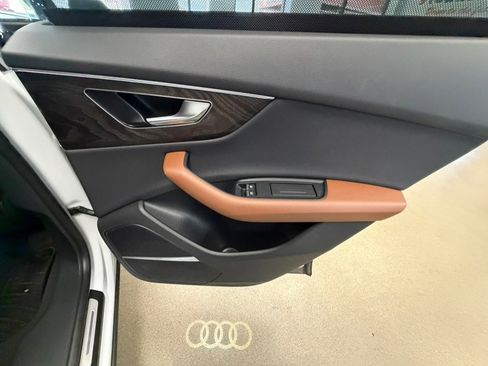 Used 2021 Audi Q8 Prestige w/ Prestige Package AWD/4WD image 29