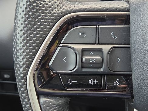 Used 2024 Toyota Tundra Limited AWD/4WD image 21