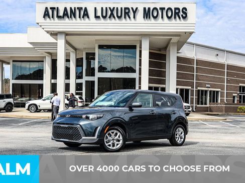 Used 2025 Kia Soul LX w/ LX Technology Package FWD image 3