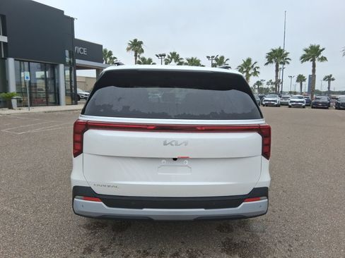 New 2026 Kia Carnival EX FWD image 5