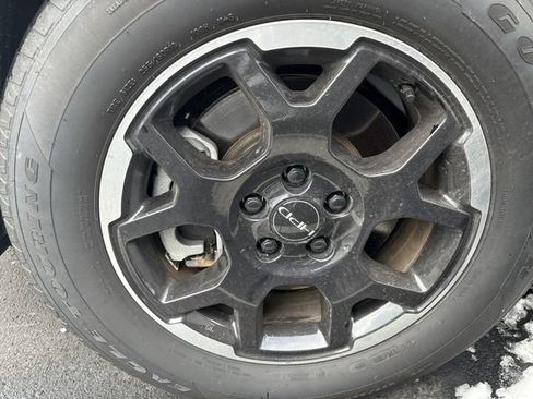 Used 2025 Honda Pilot EX-L image 12