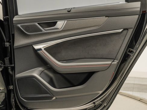 Used 2025 Audi RS 6 performance image 38