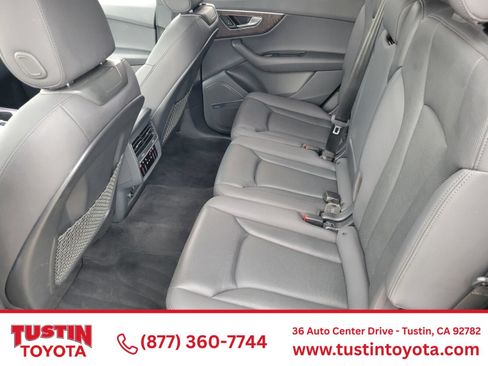 Used 2020 Audi Q7 3.0T Prestige w/ Prestige Package AWD/4WD image 11