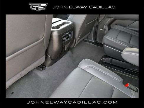 Used 2025 Chevrolet Suburban Z71 w/ Z71 Off-Road Package image 17